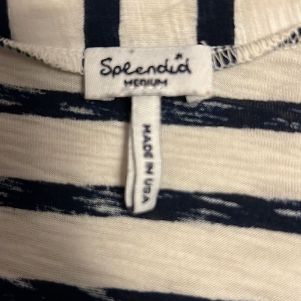 Splendid Short Sleeve Top - Picture 3 of 4